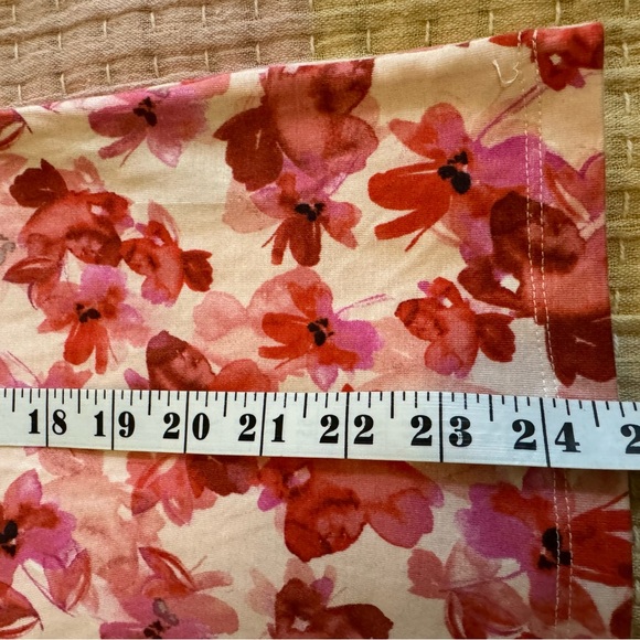 Brand new David Lawrence M stretchy sleeveless top - Picture 5 of 6